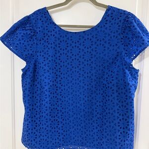 Women’s Lilly Pulitzer lined Eyelet Short Sleeve Top in Royal Blue
